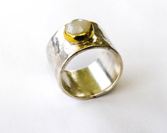 SALE size 6 only - Moonstone Silver sterling ring and 22k solid gold Around the stone