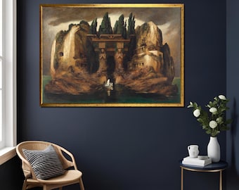 Puede incluir: Una pintura de paisaje enmarcada representa una isla rocosa con una estructura clásica y una cascada. La obra de arte presenta un marco dorado y se exhibe en una pared azul oscuro. Una silla y una mesa auxiliar están en primer plano.