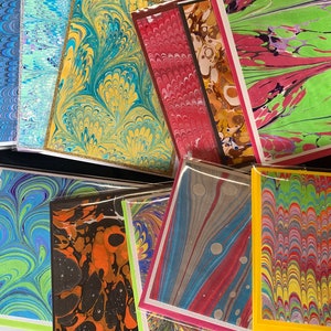 6 hand gemarmerde blanco kaarten - willekeurig assortiment van zes wenskaarten met enveloppen diverse gemarmerde papier 4 1/4 x 5 1/2 inch