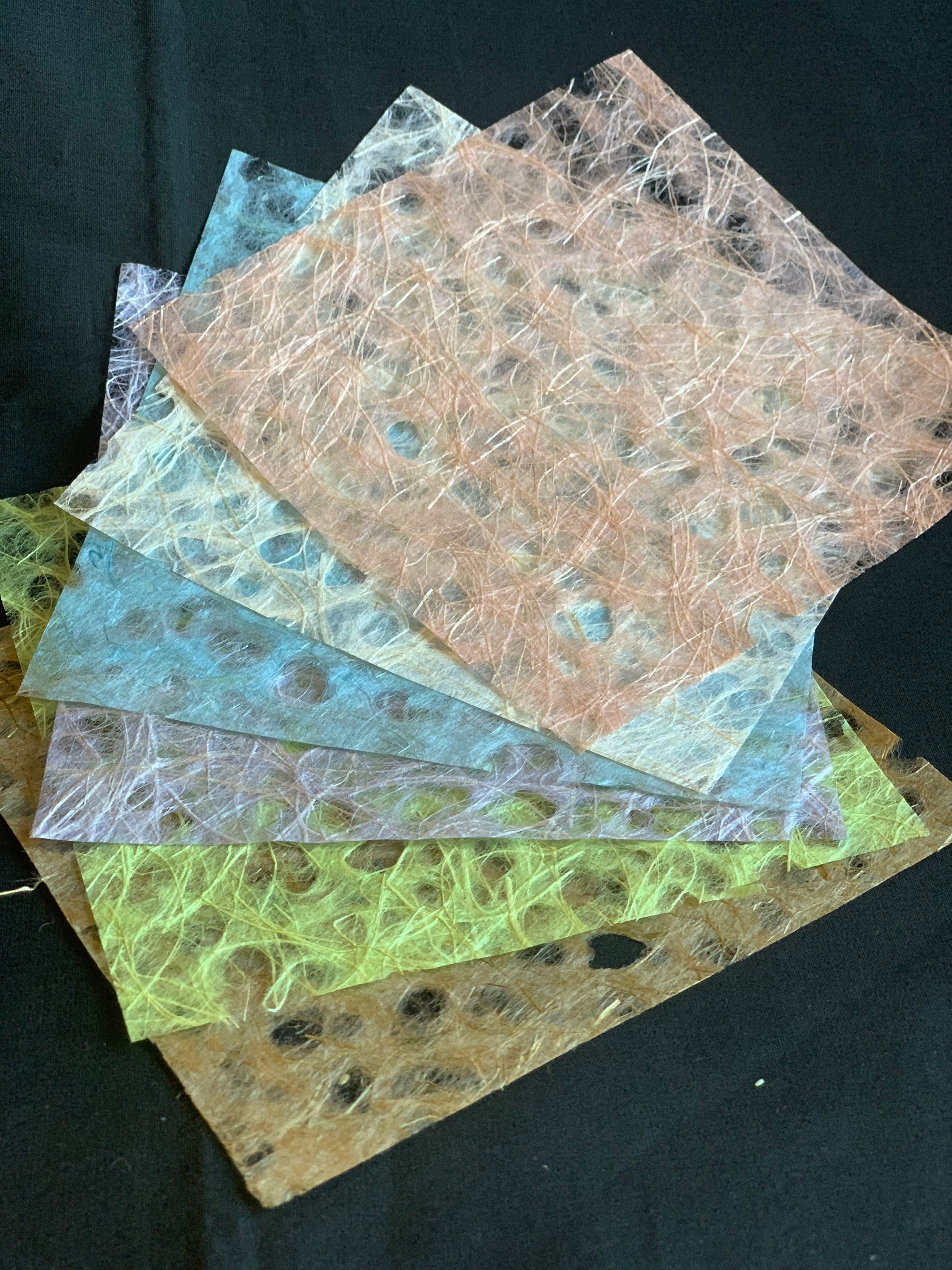 140x70cm Colored Mulberry Paper Pi Paper With Visible Fibers / Semi-sized  Xuan Paper / 4 Colors 40 Sheets Pack 