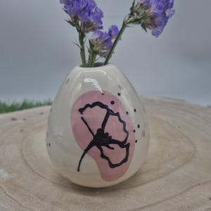 Jarrón pequeño de cerámica pintado a mano