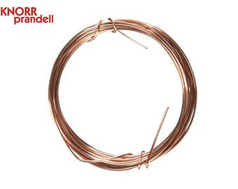 Puede incluir: Un rollo de alambre de cobre, un material de artesanía para la elaboración de joyas y otros proyectos.