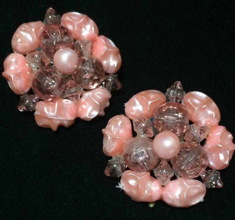 Clip On Earrings Multi Strand Bib Necklace and Bracelet Summer Time Style 519 Mid Century Era Pink Lucite Bead Jewelry Set