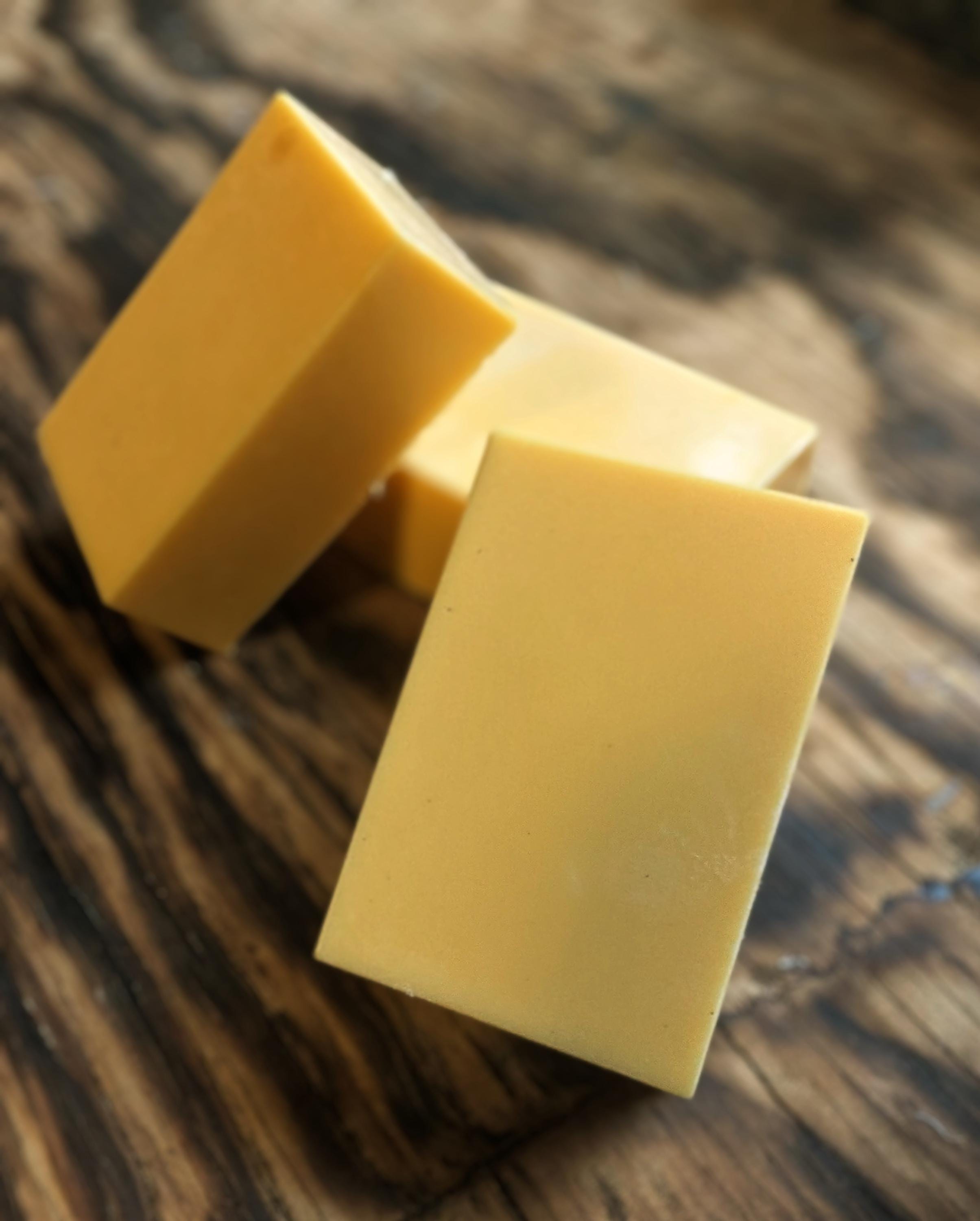 Brown Sugar & Fig Oatmeal Soap: Handmade Moisturizing Cleanser - Thumbnail 3