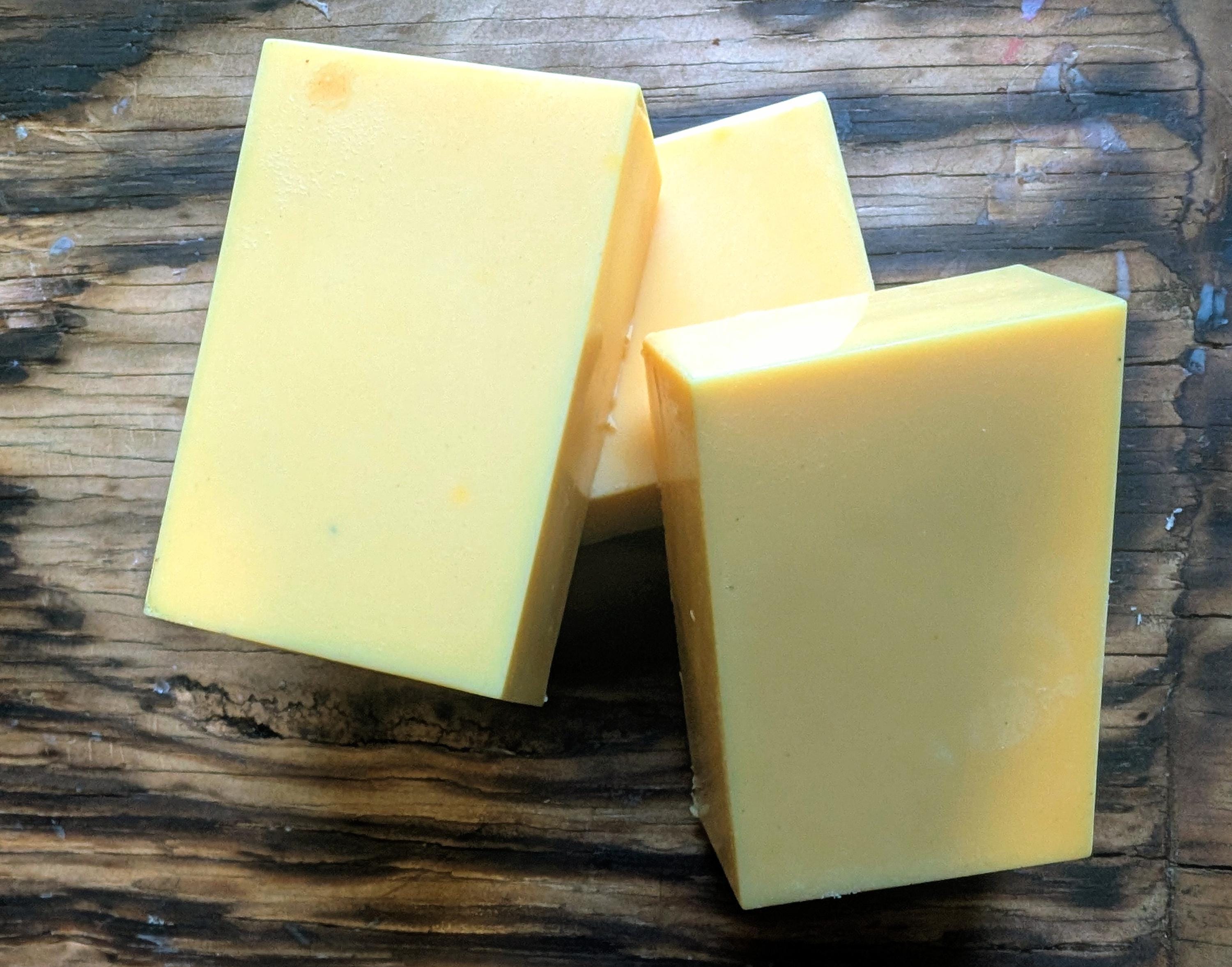 Brown Sugar & Fig Oatmeal Soap: Handmade Moisturizing Cleanser - Thumbnail 4