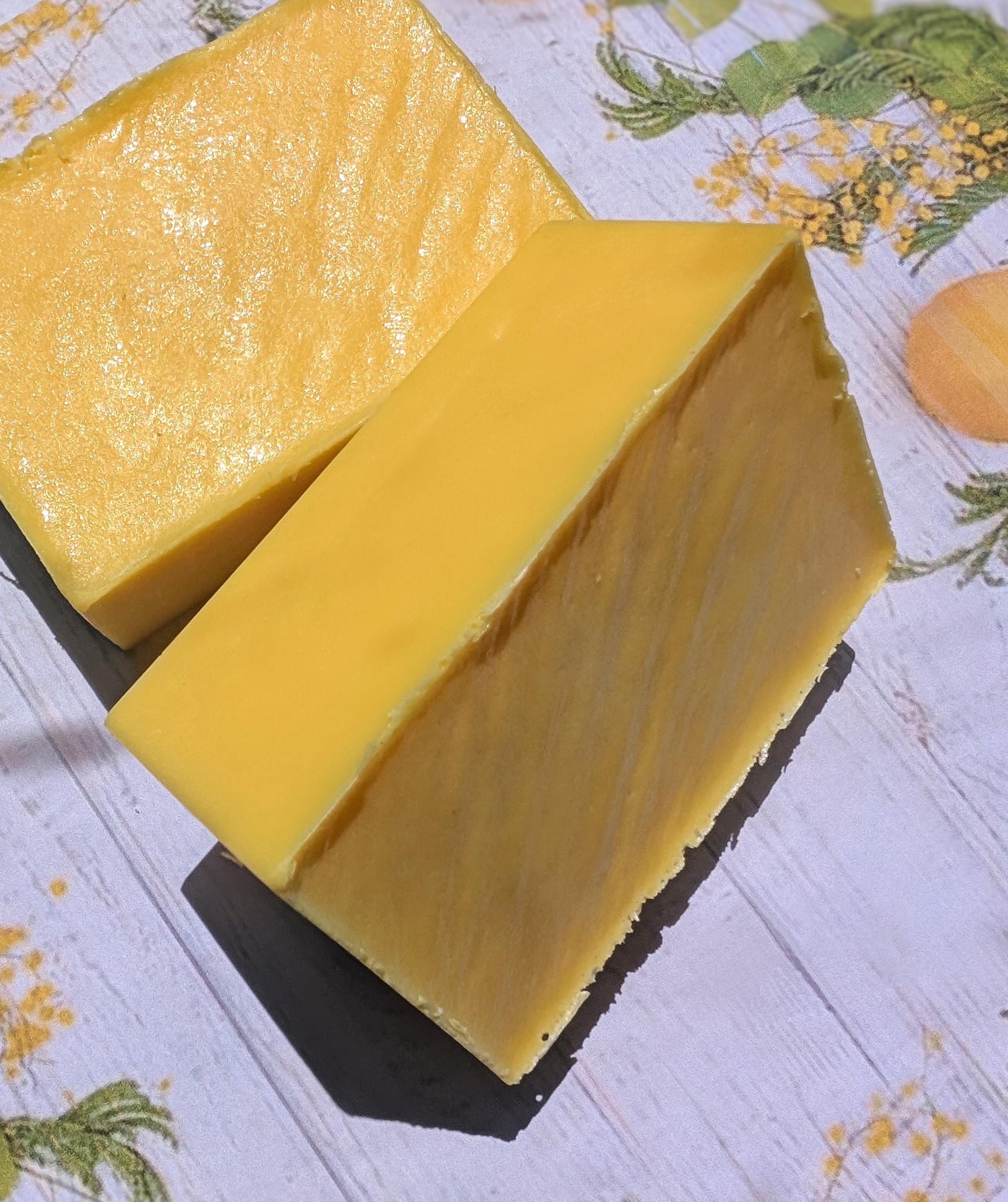 Lemon Zinger Goat Milk Soap | Bright Citrus Scent | Handmade Moisturizing Soap | Natural Skincare Bar - Thumbnail 3