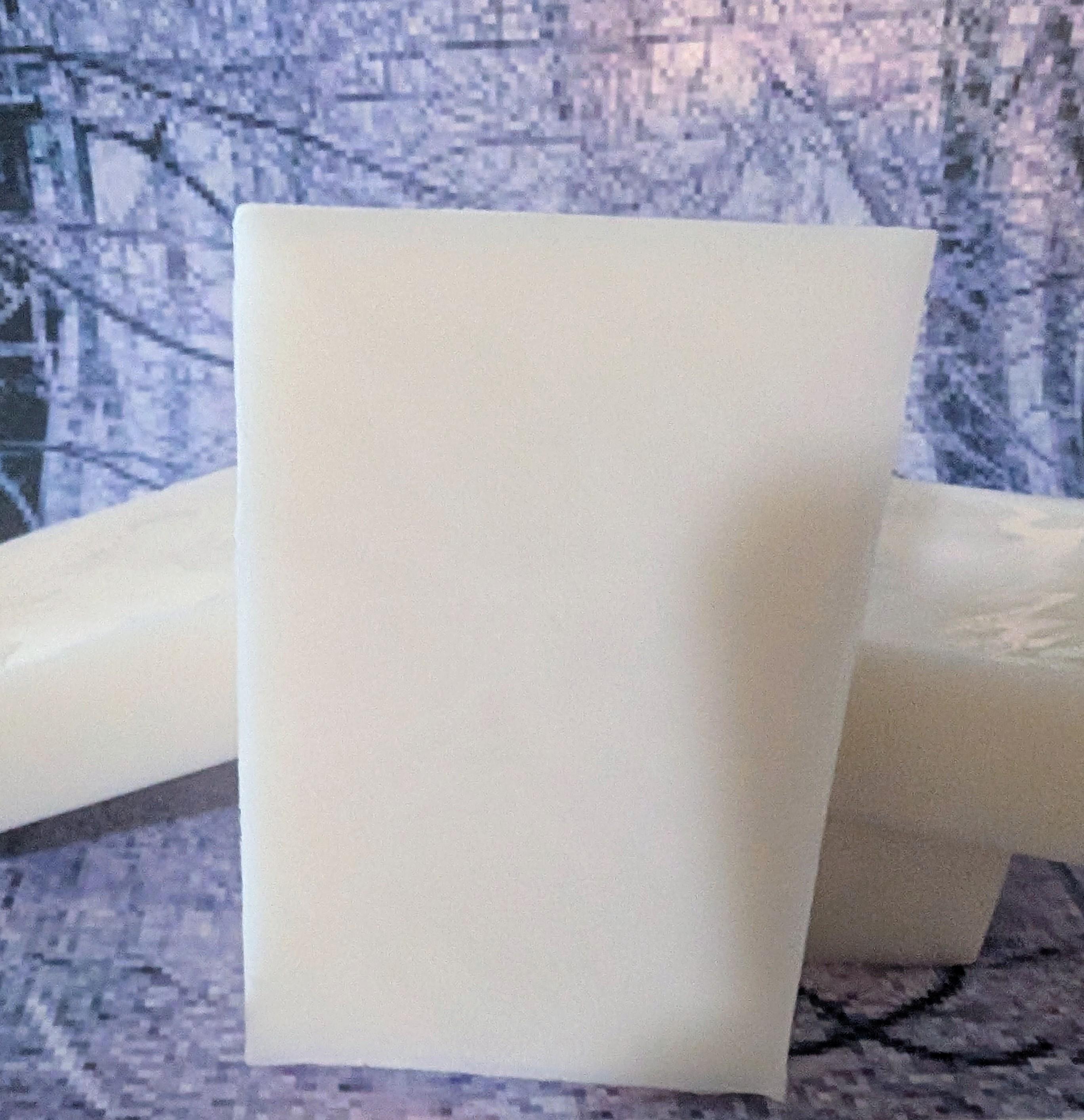 Handmade Iced Vanilla Woods Shea Butter Soap: Winter Skincare - Thumbnail 3