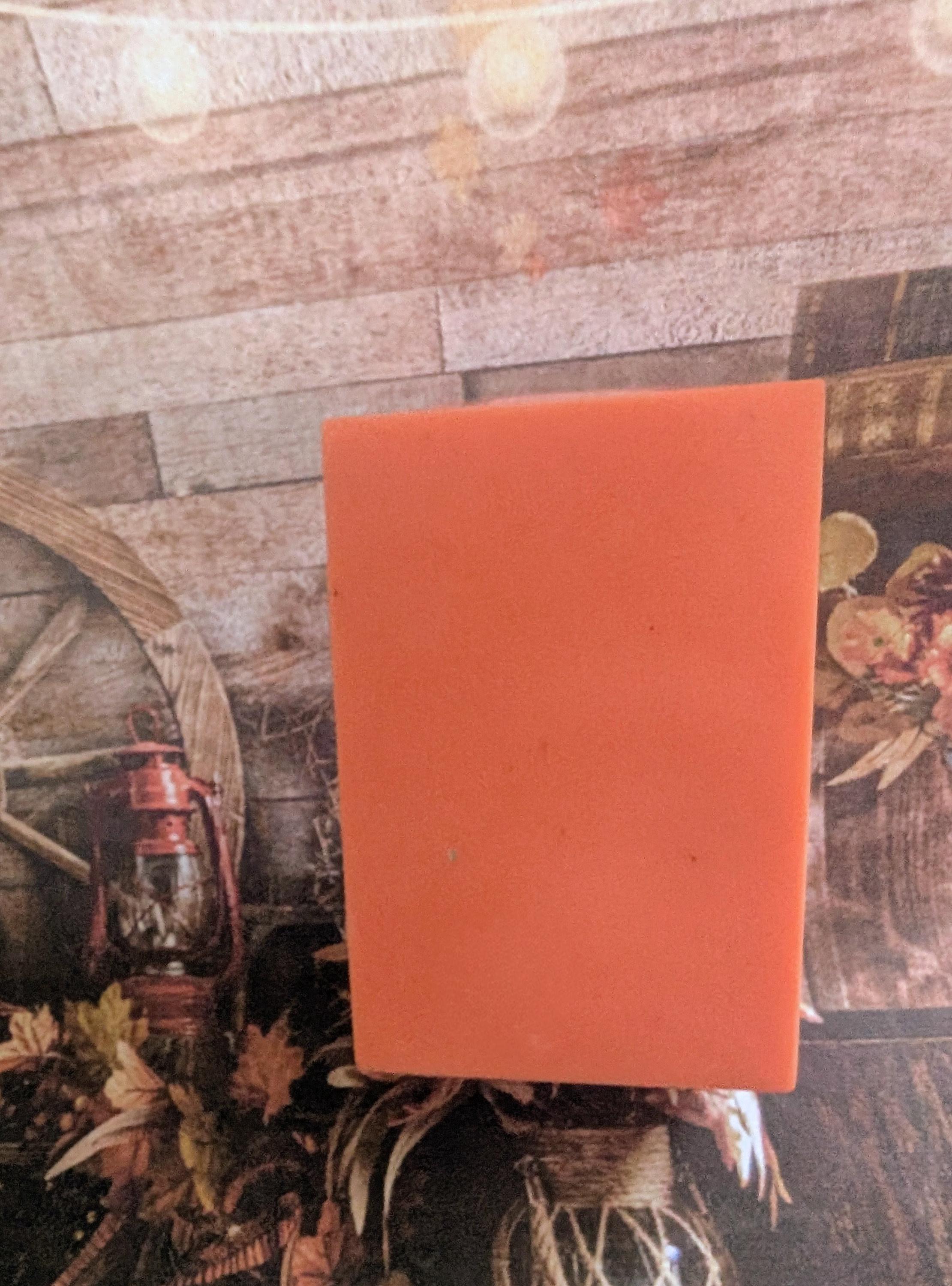 Mandarin Cedar Shea Soap: Handmade Citrus Woodsy Scent - Thumbnail 3