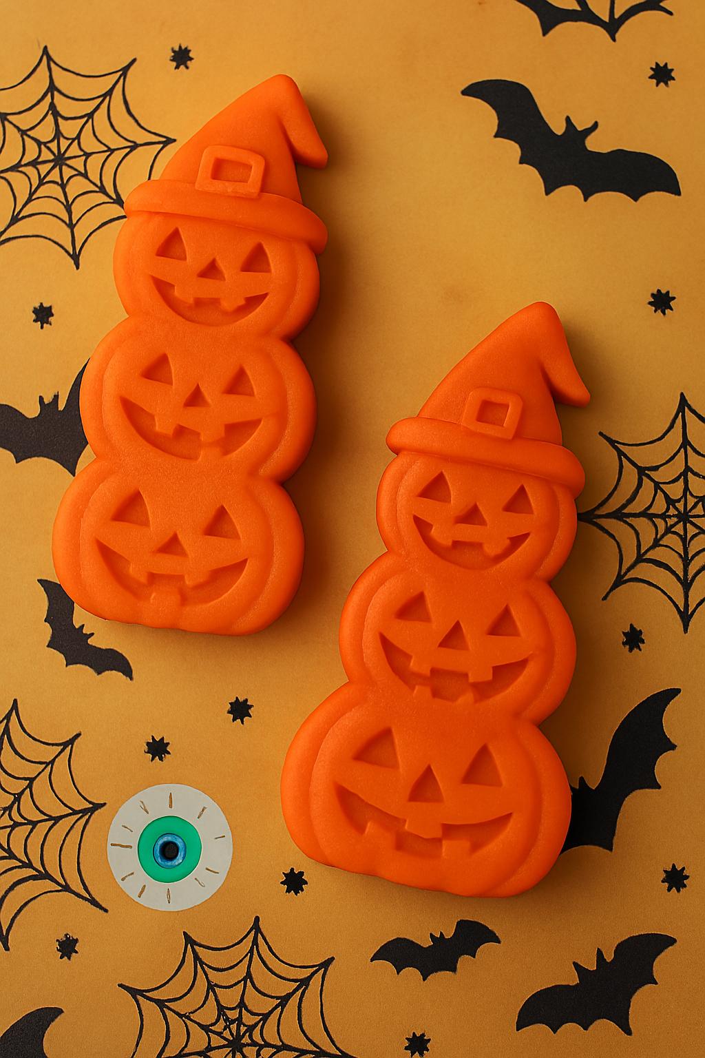 Stack of Jack-o’-Lanterns – White Tea & Ginger Scent – Limited Edition Halloween Handmade Soap, Rustic Fall Gift - Thumbnail 2