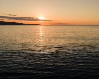 Impresión artística "Amanecer en el océano": Paisaje marino tranquilo (Descarga digital)