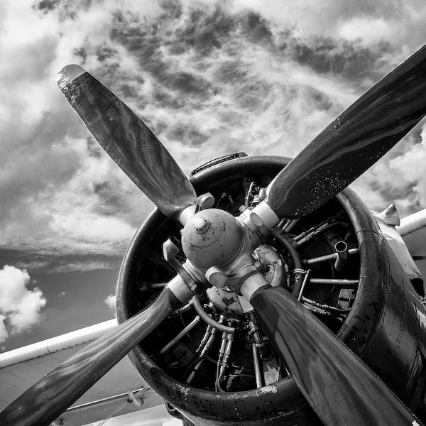 DIGITAL DOWNLOAD Airplane Propeller Wall Art Plane,Aeroplane Wall Art, Black And White