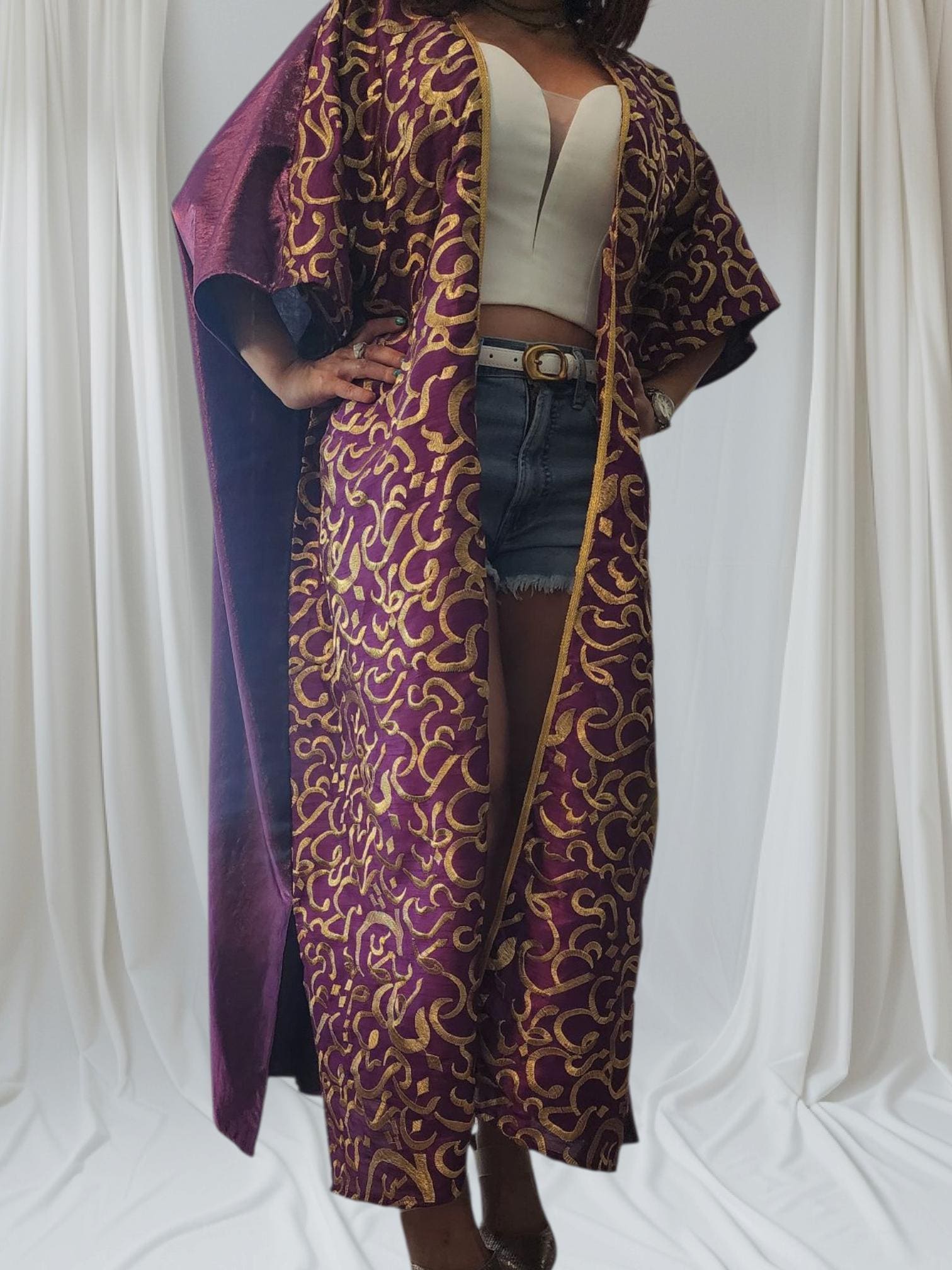 Luxury Gold Embroidered Tefta Abaya: Kimono Style Arabic Calligraphy Cover-Up