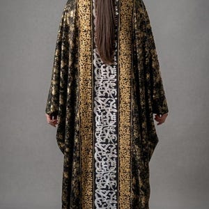 Luxury Black Satin & Gold Calligraphy Kimono Abaya | Metallic Tie-Dye Statement Kaftan | Embroidered Bisht Robe | Elegant Evening Loungewear