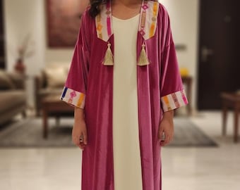 Abaya de terciopelo magenta para la pequeña princesa