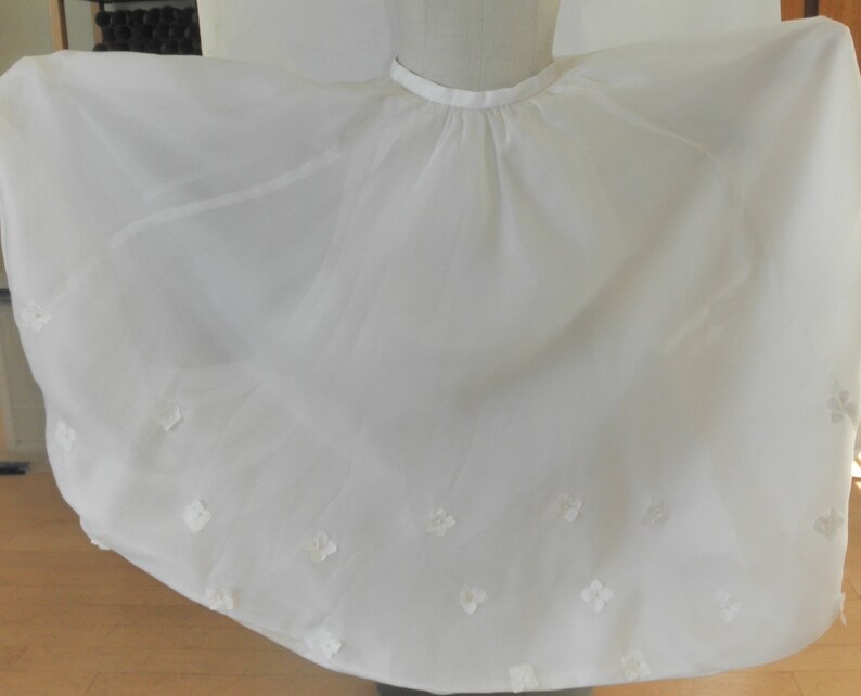 Max Chaoul Wedding Skirt With Flowers Applique SZ 38 FR 6 US Worn Once image 5