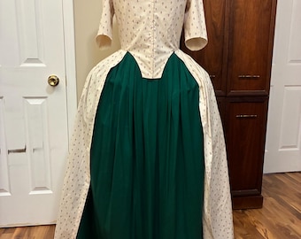 Colonial Gown & Petticoat sz 14