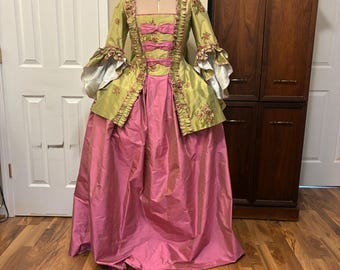 Embroidered Silk Ensemble sz 10