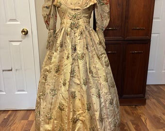 Antique Victorian Gown 1840 from 18th century fabric