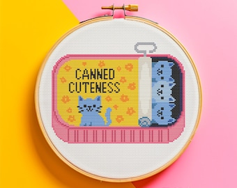 Canned Cuteness Cats — divertente schema a punto croce con scatola di sardine color pastello e adorabili gattini • PDF scaricabile immediatamente