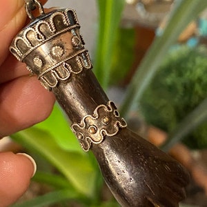 vintage antieke Victoriaanse geluk sterlingzilver3 echte diamanten hanger figa vuist hand bungelende charme amulet handgesneden hout groot