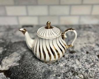 Sadler Mid Century Vintage Teapot w/Cream Gold Swirls Stripes