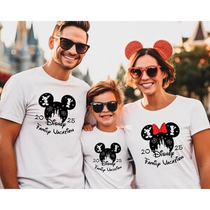 ディズニー旅行シャツ、ディズニー2025シャツ、ディズニーファミリー旅行2025シャツ、ディズニーファミリーシャツ、ディズニーワールドシャツ、マジックキングダムシャツ