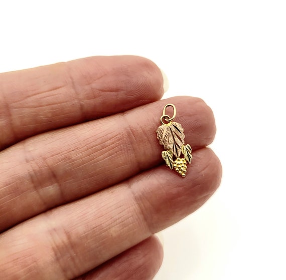 Black Hills Gold Leaf Pendant - Small, Tiny, Dain… - image 6