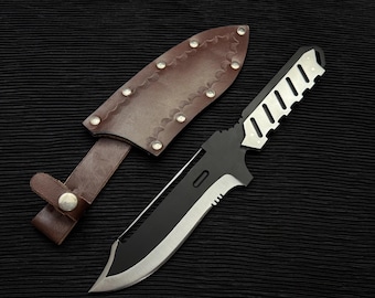 MGS 4 Old Snake Replica Knife | Full Tang, Leather Sheath