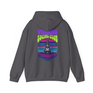 Sudadera con capucha Villains Social Club, cómoda sudadera unisex, regalo perfecto para los fans de Villains, ropa para las fiestas, moda urbana. imagen 3