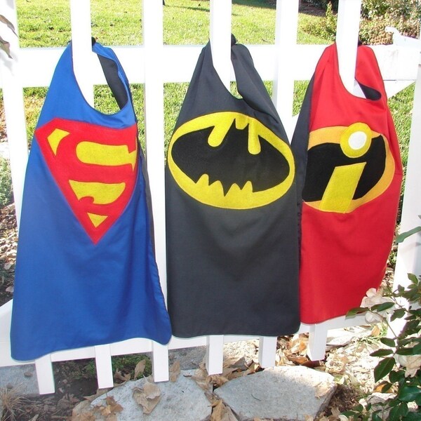 Superhero reversible childrens cape with mask - BATMAN AND SUPERMAN