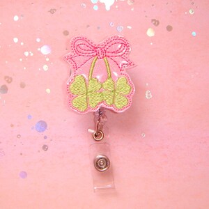 Coquette Clover Bow Badge Reel, Pink Badge Reel, Cute Badge Reel, ID Badge Holder, Cute ID Badge Reel