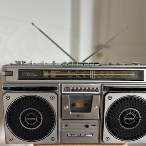 Sharp gf 8585XL BOOMBOX