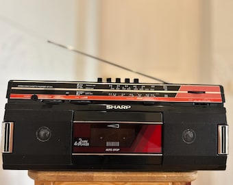Sharp QT-244 a vintage portable stereo