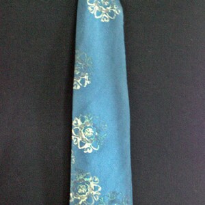 Blue Silk Tie Hand Teint pour les femmes