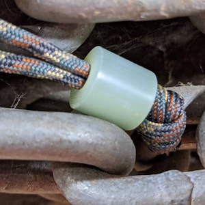 Large Simple Jade Green G10 Lanyard Bead and a Free Paracord Lanyard
