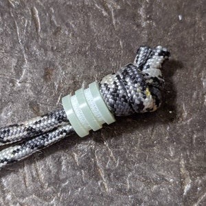 Small Jade Green G10 Lanyard Bead with 2 Grooves and a Free Paracord Lanyard