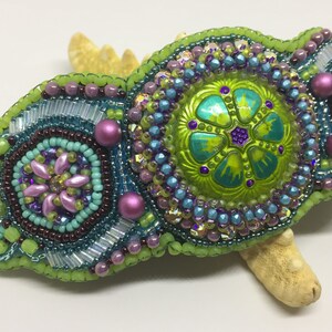 Tutorial modello bottone gioiello perline bracciale polsino ricamo immagine 5