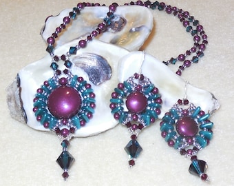 PATTERN Spring Loaded Set pendant earring 2 hole CzechMate Triangle beads Pearls Czech glass