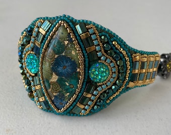 Tutorial per bracciale rigido con ricamo di perline camaleonte (modello PDF)