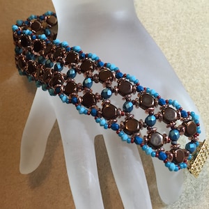 PATTERN A Honey of a Bracelet Tutorial cuff