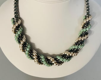 PATTERN Spiral Elegance - Spiral Splendor with rice pearls, seed beads CzechMate Lentils