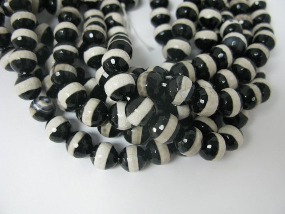 10mm Tibetan agate beads, round faceted