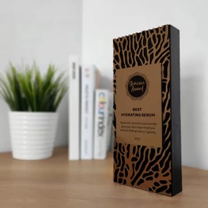 Trofeo de reconocimiento de madera personalizado: Trofeo de empleado personalizado con Flexibrass