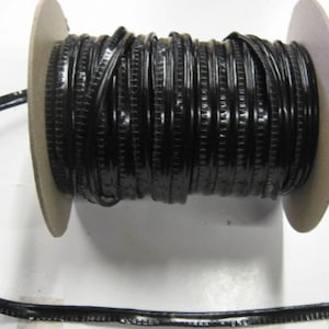 Leatherette Cord Piping 5/16&quot; (5 yds) 2095X5 Black