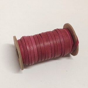 Laccio piatto in pelle di capretto largo 1/4" in grana rosa sporco (10 iarde) 0250FKA cordino per gioielli in pelle; fai da te; acchiappasogni; artigianato in pelle