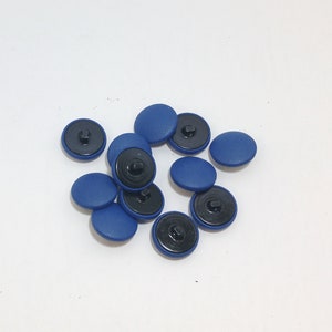 12 botones forrados en piel de vaca, línea 30, Duquessa azul, 3/4&quot; (19 mm)