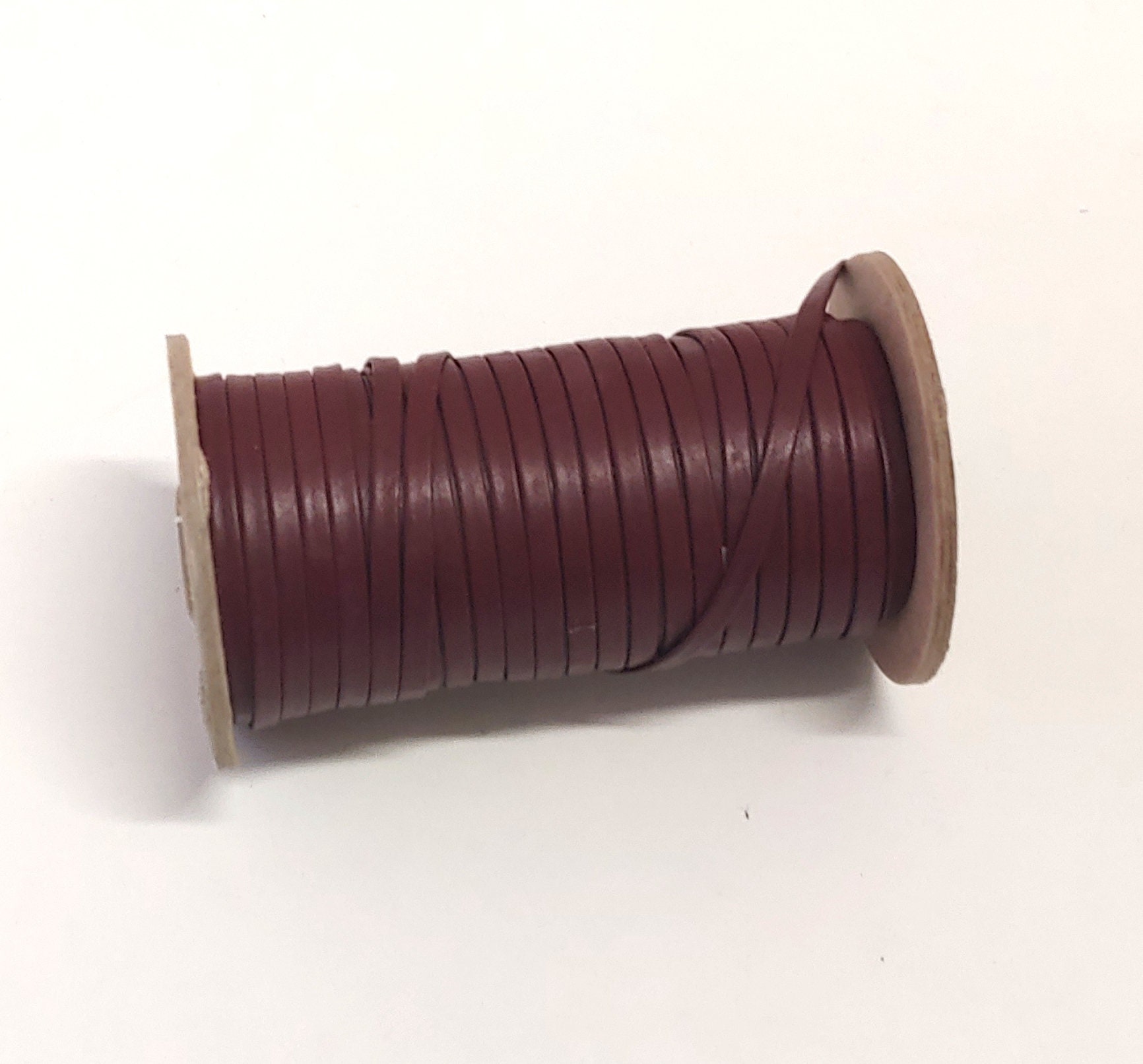 3/16" wide Cowhide Leather Strap in Burgundy (5 YDS) 0187BD9 Double-folded jewelry, bracelets, leather trim