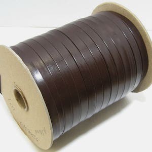 1/2&quot; Leatherette Stripping in Med Brown Polyurethane (5 yds) 0500BUPU