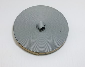 Correa de cuero vegano de 1 pulgada, doblemente plegada, en color Silver Daytona (5 yardas), vinilo 1000BVDAY