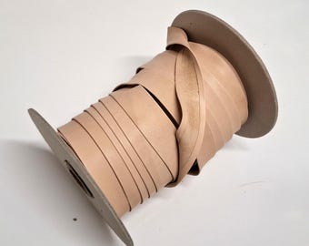 Fita de acabamento em couro genuíno de 2,5 cm de largura, com dobra aberta, em curtimento vegetal natural (1,83 m) 3069XCF.